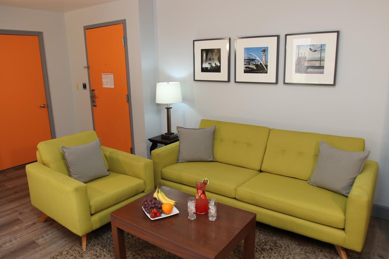 One Room Suite Living room Non Smoking