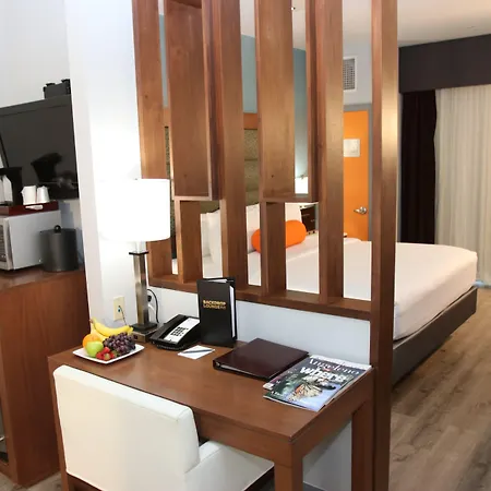 Blvd Hotel And Studios Universal-Hollywood, An Ascend Collection Hotel-3